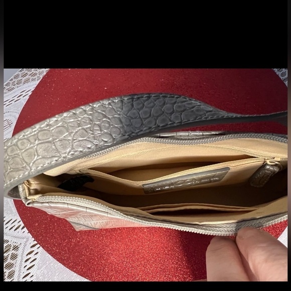 Nine & Co - Silver Crocodile Skin purse - Picture 8 of 9